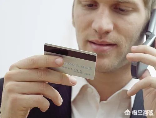 怎么从白莲花的外表看出绿茶婊的心？