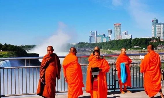 泰国女性不能触碰僧侣，如果触碰了会有什么样的后果？