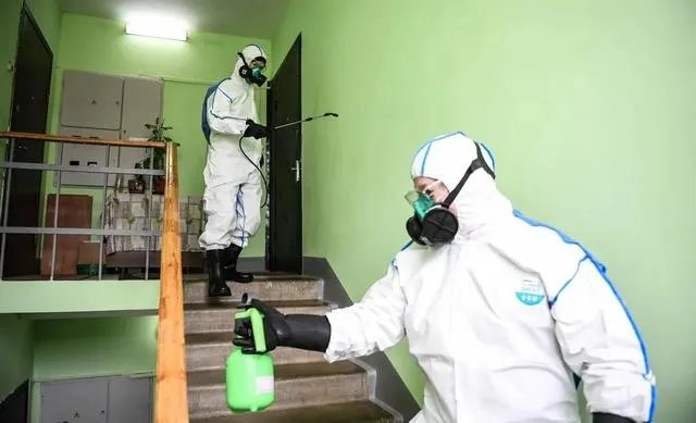 对于俄罗斯现在疫情快速增长大家怎么看？