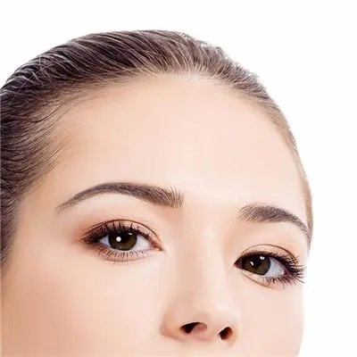 人为什么脸上会长斑