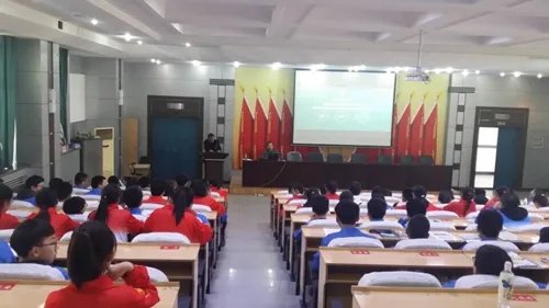 在锦州中学就读是一番怎样的体验?