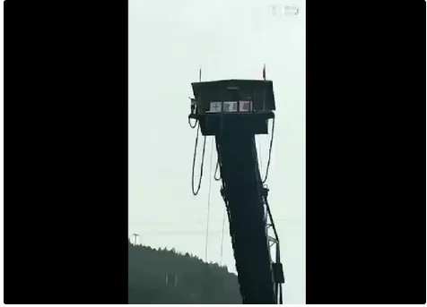 游客蹦极坠落悬崖景区怎么解释的？