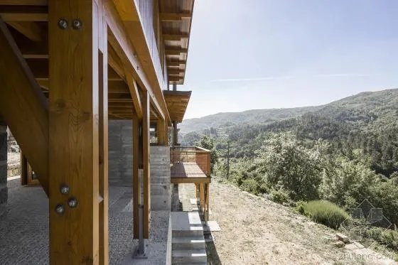 科斯塔格兰德的主要经历