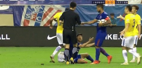 吴曦和孙世林在申花和苏宁的比赛中互踹引发冲突，足协会追加处罚吗？对此你怎么看？