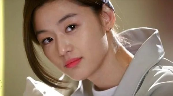 泰国决定翻拍《来自星星的你》，你会看吗？韩版的星星有哪些让你印象深刻的情节？