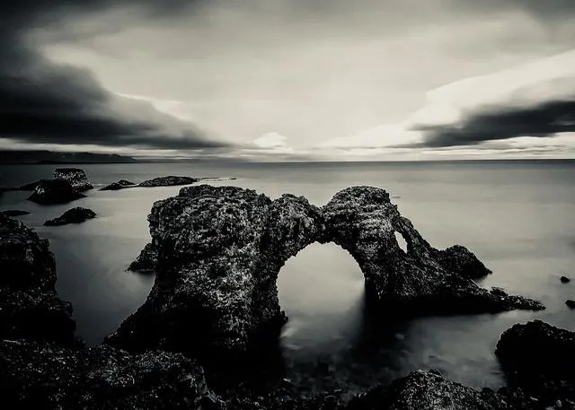 田馥甄的第三张个人专辑《渺小》明明逼格很高，但喷的人却多，而且获奖也不多？