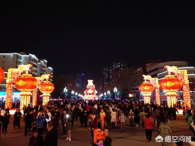 到了夜晚，兰州哪个建筑物吸引你？