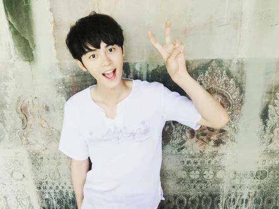 和谢娜同姓的艺人谢彬彬是何许人也，他有哪些个作品？