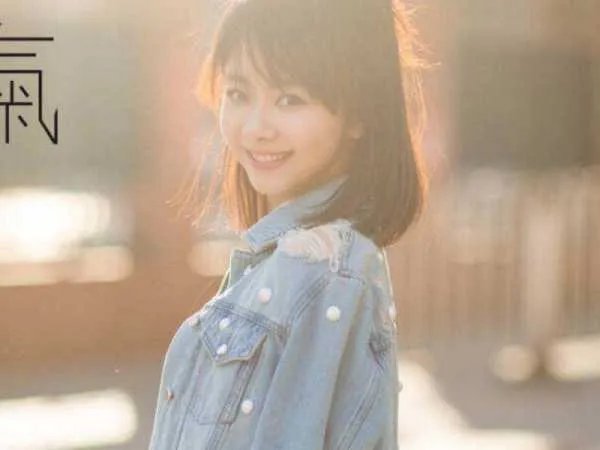 如何看待《向往的生活》里，何炅心疼谭松韵？