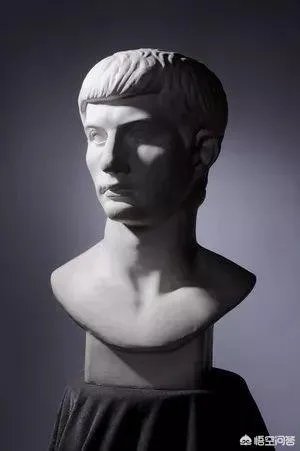 伦勃朗的用光特点有哪些？