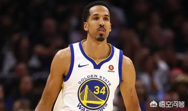 7月10日，雄鹿裁掉大前锋洛伊尔，湖人PF位置是最弱一环，他们该签下洛伊尔吗？