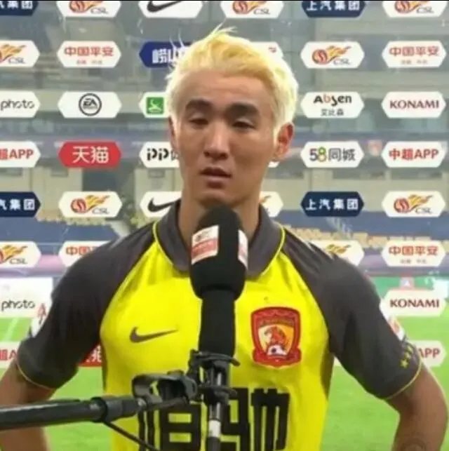 若国足打入2022年世预赛十二强赛的话，是不断前进好，还是锻炼新人，为未来做准备好呢？