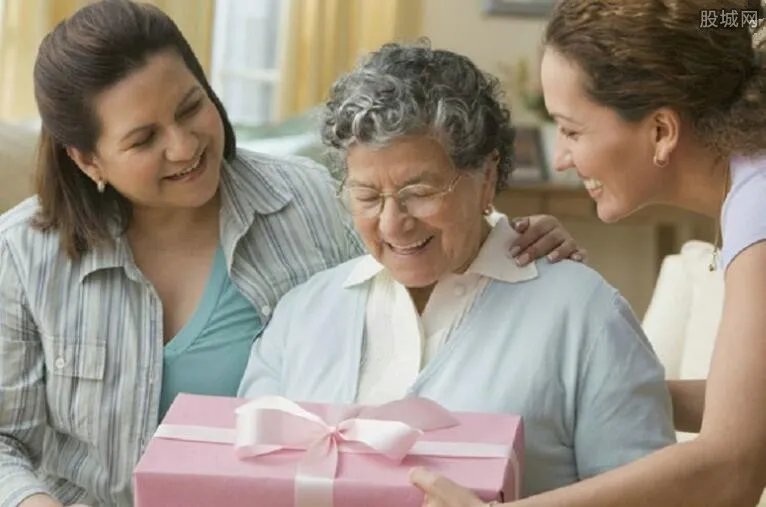 妇女节送什么礼物给妈妈好 这些礼物最适合送给妈妈