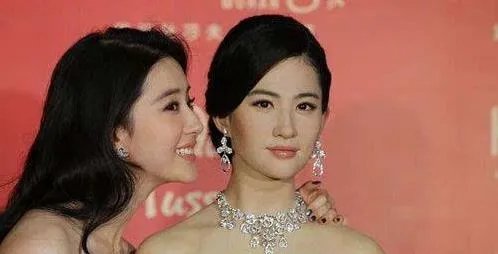 明星的蜡像和明星本人差别有多大？