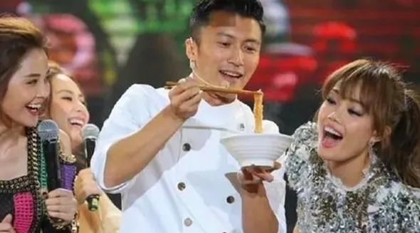 谢霆锋在北京开的面馆，每天都门庭若市，一碗面要多少钱呢？