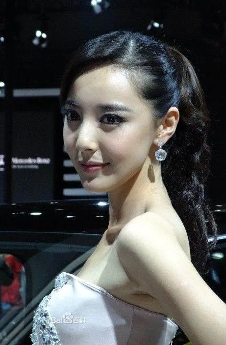 小爸爸里面的米露求照片多发几张