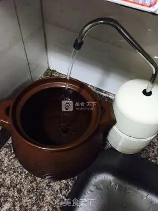 玉米萝卜排骨汤