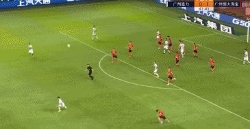韦世豪长途奔袭助埃尔克森破门，球迷称这是来自未来国足锋线的配合，你怎么评价？