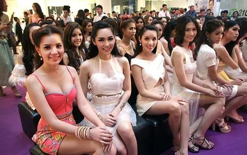 泰国变性选美冠军诞生，你对国内伪娘风大行有什么看法？