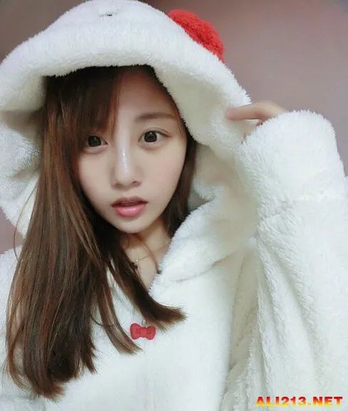 清纯撩动人心！海归女硕士曝美艳私照 曾是厦大女神