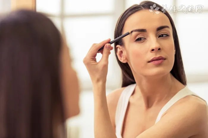 为什么睡觉醒来嘴巴干 女人晚上睡觉口干的原因