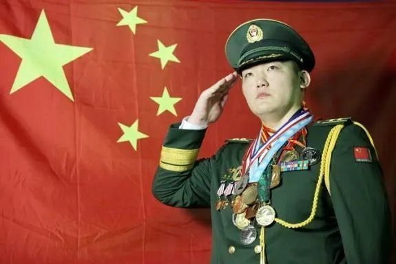 要是张君龙和崔洪万，谁更厉害？