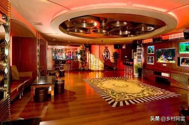 如何形容休闲娱乐场所？