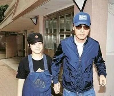 王烁与球球的关系怎样 怎么说球球的