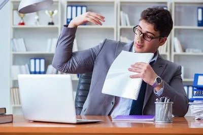 左手无名指发麻怎么办 找出原因及时治疗左手无名指发麻