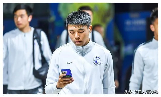 记者：恒大已对一方左后卫李帅进行报价，亚冠能吸引球员加盟！这是双赢选择吗？