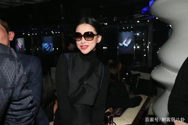 她被誉为国内“第一女王”，碾压韩雪，为什么说王思聪娶她都是高攀？