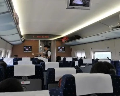 高铁将推静音车厢，背后的主要原因是什么？