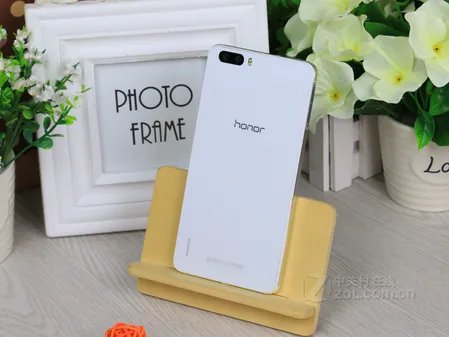 电信4G时尚选择 华为荣耀6 Plus售1999元