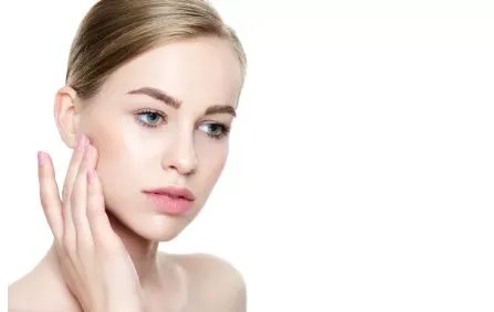 黑脸娃娃收缩毛孔吗