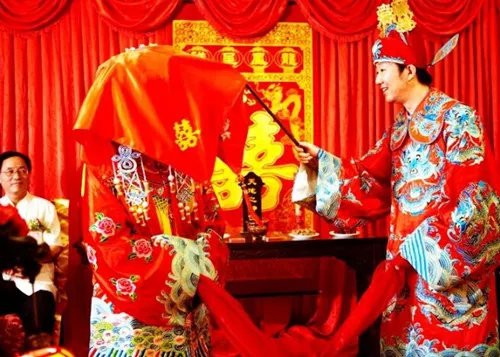 婚礼新郎答谢词怎么说 新郎婚礼感谢致辞怎么说