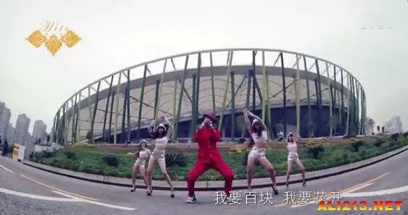 一曲乡村非主流《百元歌》MV爆红 百元哥彻底火了