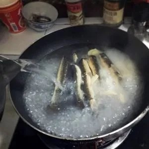 清炖泥鳅汤的做法步骤图，清炖泥鳅汤怎么做好吃