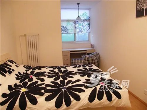 网友欢欣大秀90平两室两厅毕业照 田园欧式混搭