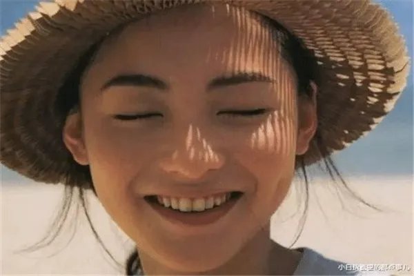 黄小蕾吐槽烤瓷牙，烤瓷牙如今是明星的标配吗？