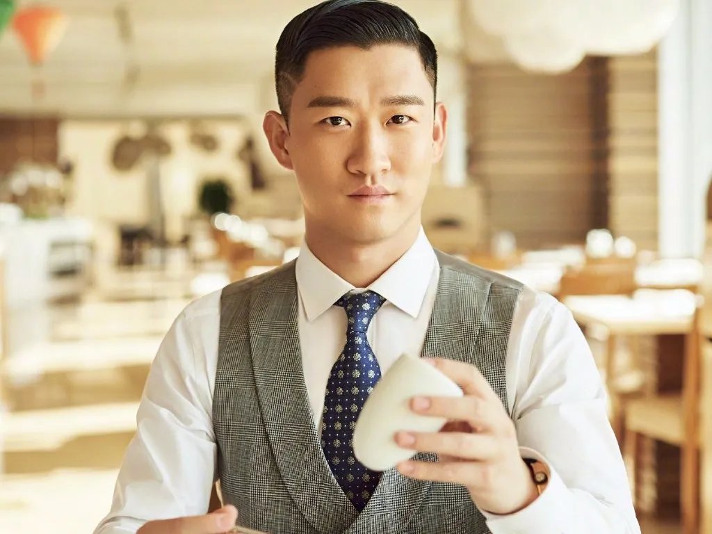 德云社德云社人气火爆的张云雷，为何到现在相声能耐都没有能超过曹云金？