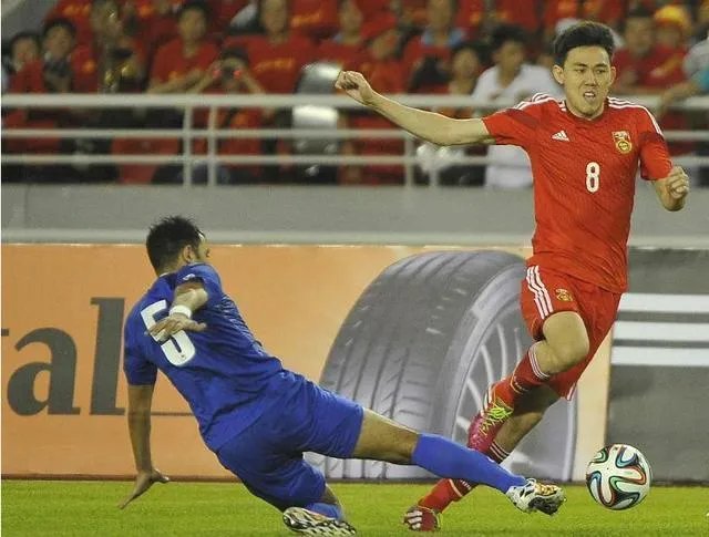 记者：恒大已对一方左后卫李帅进行报价，亚冠能吸引球员加盟！这是双赢选择吗？