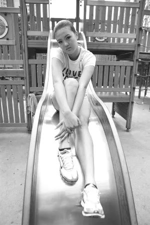 有一次天天向上来过一个国家队的一个女的.净身高一米八九.成都的.叫张什么