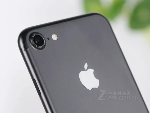 便宜多了 苹果iPhone7美版到货4499元