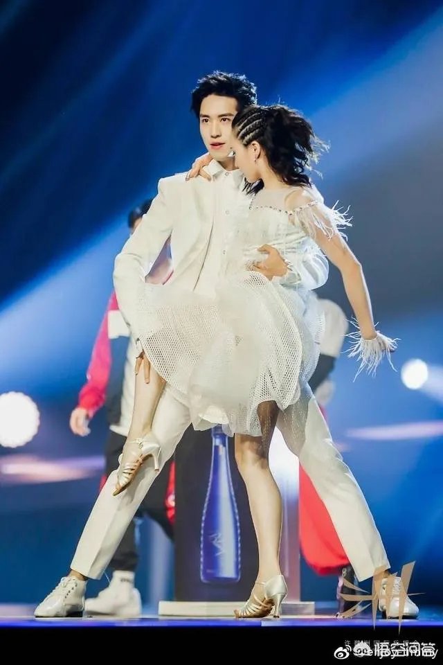 2018年底各大卫视的跨年演唱会你最期待谁出现在你的荧屏？