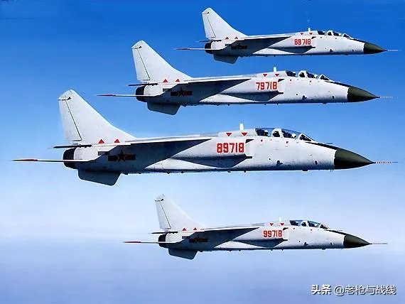 韩国“最负盛名”战斗机t50教练机，性能非常优异，是否国产却遭到争议，你怎么看？