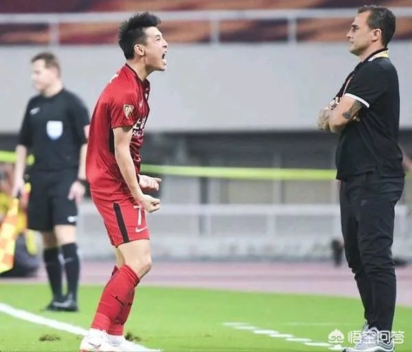 上海上港2：1击败广州恒大，埃尔克森的进球非常巧妙，中超历史上有同样的任意球吗？