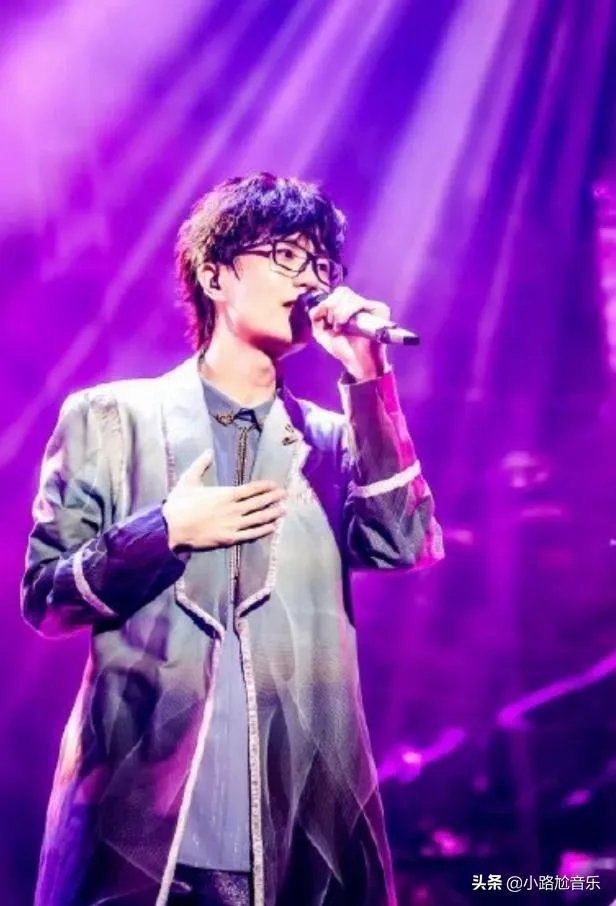 如何评价许嵩新歌《雨幕》?