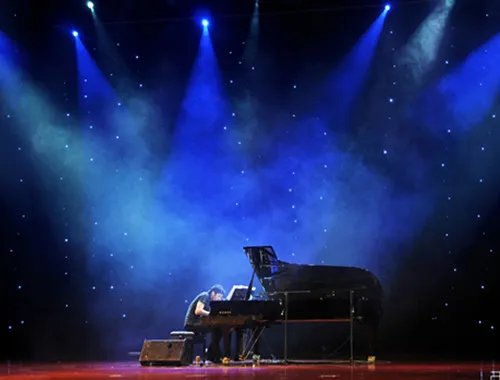 马克西姆伦敦演奏会曲目简介 揭露其辉煌的成名历程