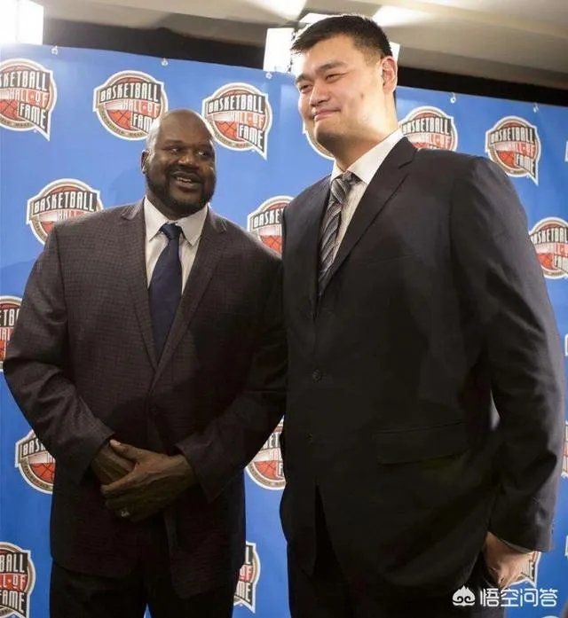 你觉得NBA球星和姚明一起合影会是什么效果？