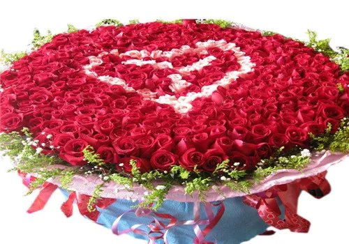 结婚纪念日送几朵玫瑰寓意好 结婚纪念日怎么安排好